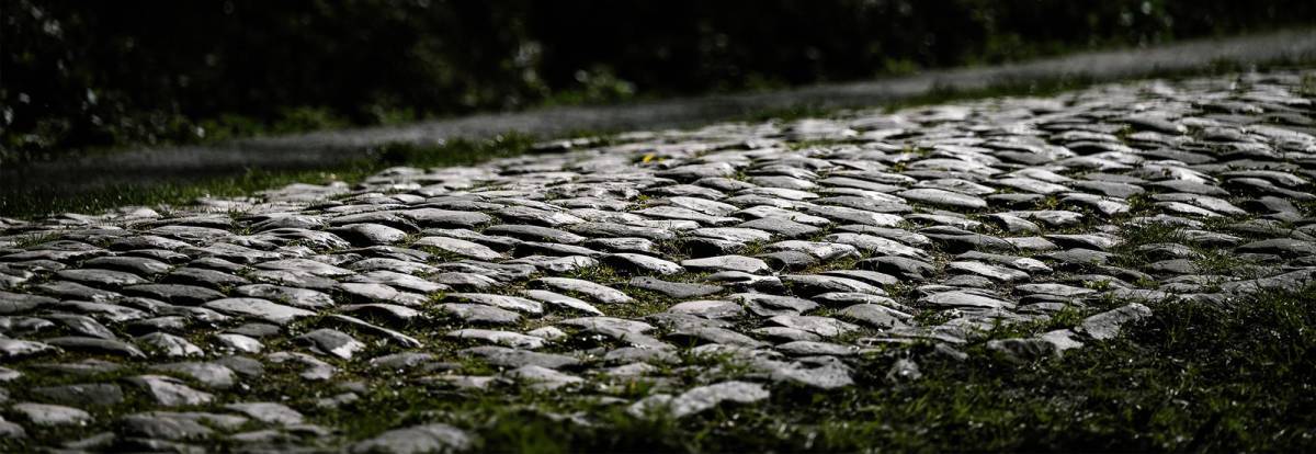 Trouée d'Arenberg, the most notorious sector of Paris–Roubaix (© A.S.O.)